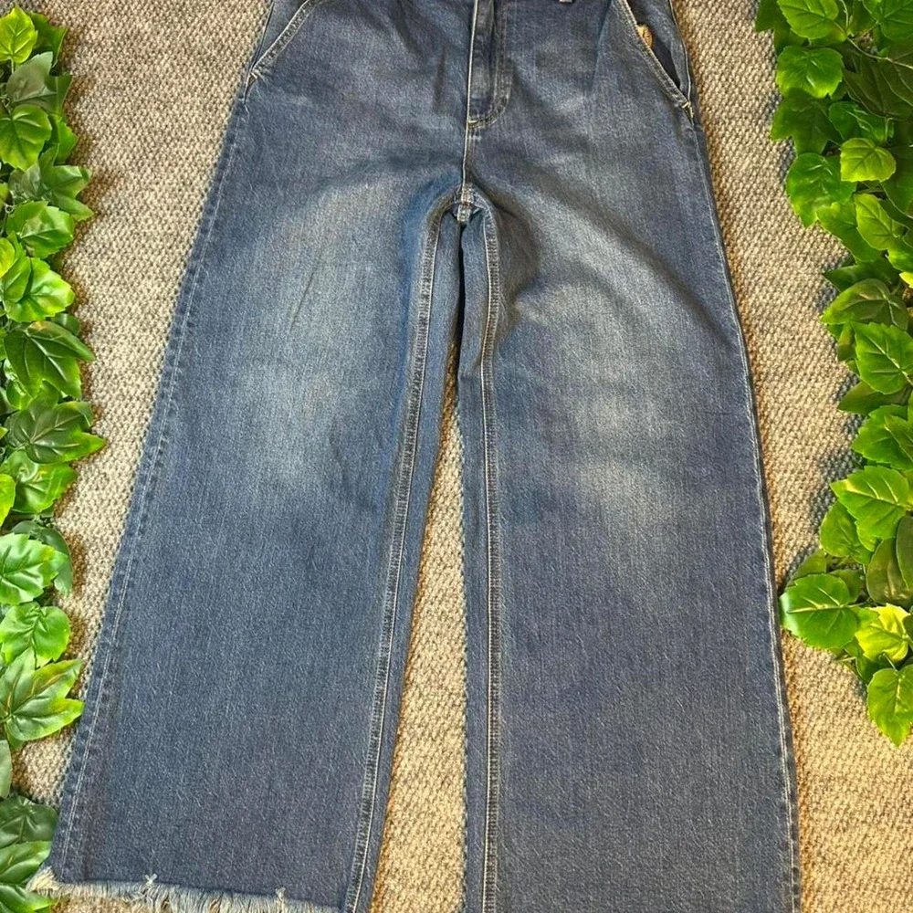 Alice + Olivia Emory Wide Leg Raw Hem Jeans Designer Denim